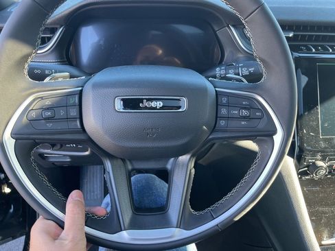 New 2025 Jeep Grand Cherokee Laredo X image 20