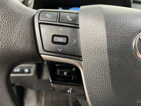 Used 2025 Toyota Camry LE FWD image 43