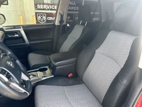 Used 2016 Toyota 4Runner SR5 AWD/4WD image 3