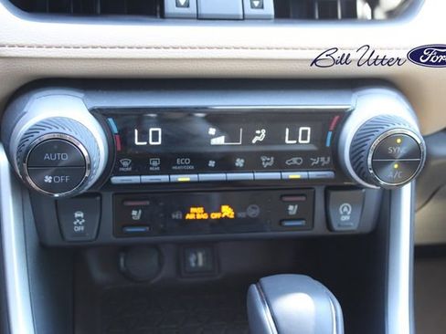 Used 2025 Toyota RAV4 Limited FWD image 20