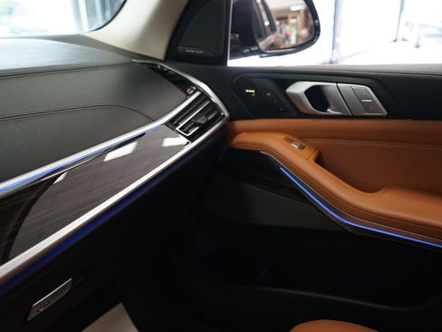 Used 2019 BMW X7 xDrive50i w/ Premium Package AWD/4WD image 49