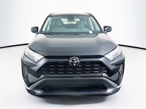 Used 2025 Toyota RAV4 XLE FWD image 2