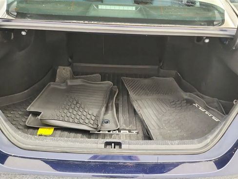 Used 2021 Toyota Camry LE FWD image 19