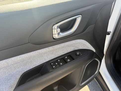 New 2025 Jeep Compass Sport image 13