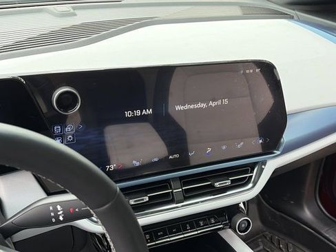 Used 2025 Chevrolet Equinox EV LT w/ Convenience Package image 19