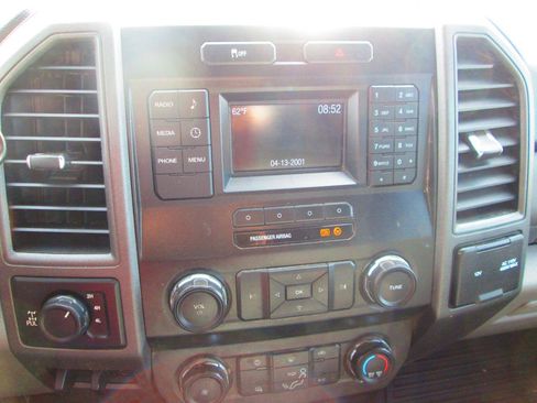 Used 2019 Ford F250 XL w/ Power Equipment Group AWD/4WD image 18