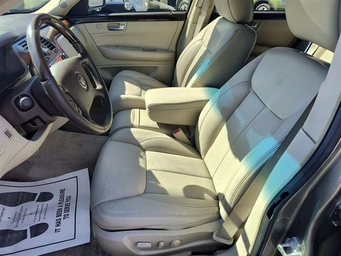 Used 2010 Cadillac DTS Luxury image 16