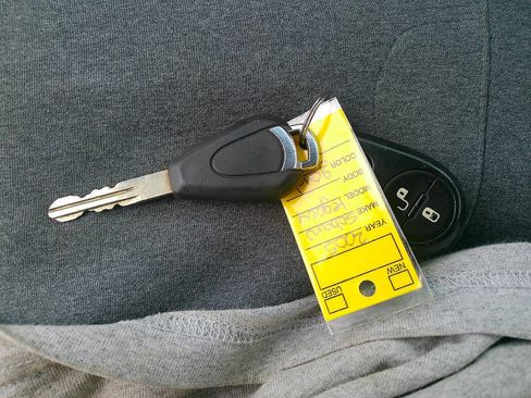 Used 2005 Subaru Outback 3.0R L.L. Bean image 12