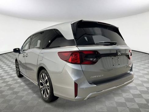 New 2026 Honda Odyssey Elite image 3