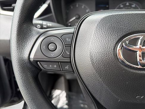 Used 2025 Toyota Corolla LE image 15