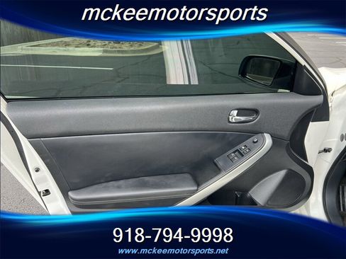 Used 2012 Nissan Altima 3.5 SR w/ Technology Pkg FWD image 7