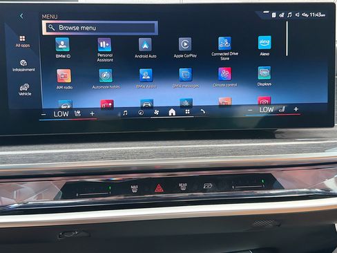 New 2026 BMW 740i w/ Premium Package RWD image 28