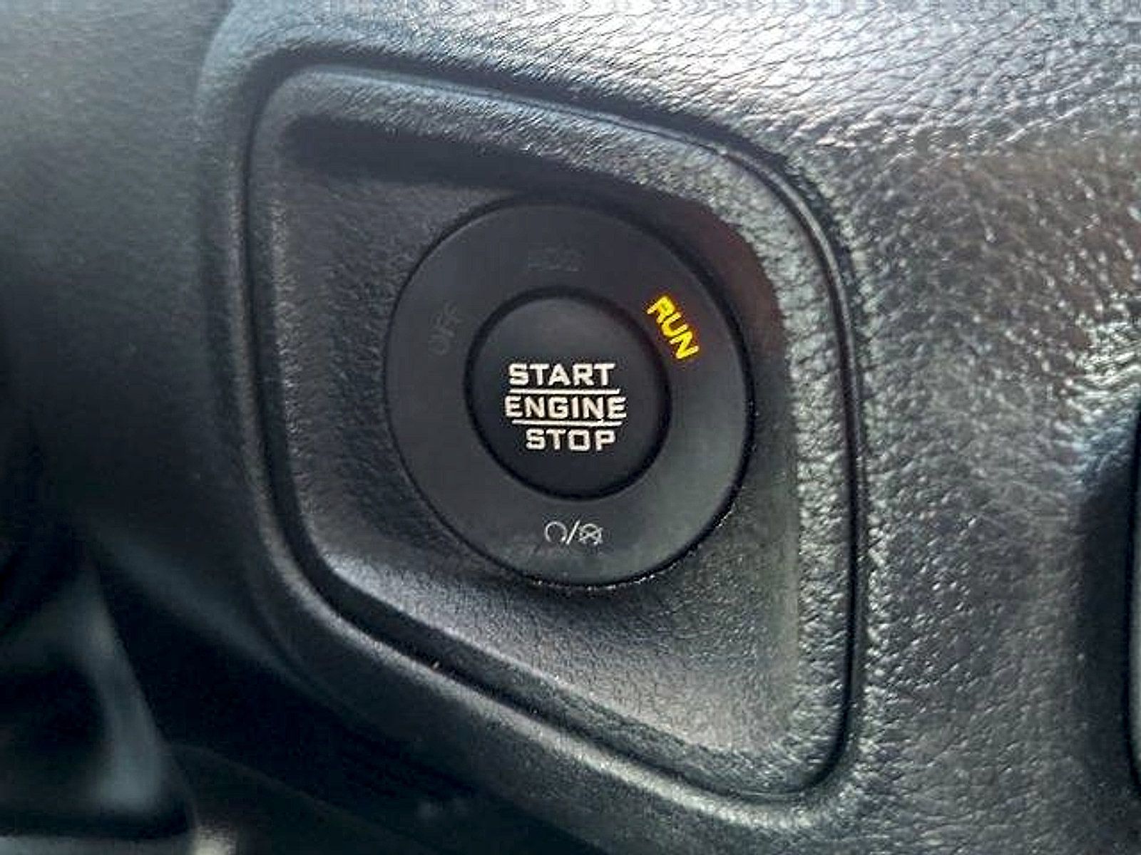 Certified 2024 Jeep Wrangler Unlimited Sport AWD/4WD image 31
