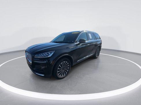 Used 2024 Lincoln Aviator Reserve AWD/4WD image 4