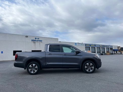 Used 2019 Honda Ridgeline RTL-T image 2