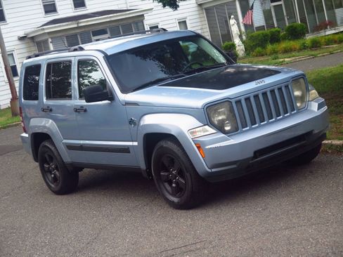 Used 2012 Jeep Liberty Arctic AWD/4WD image 35