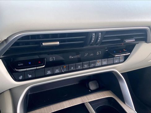 Used 2024 MAZDA CX-90 3.3 Turbo S w/ Premium Package image 33