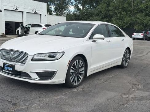 Used 2019 Lincoln MKZ Reserve FWD image 1