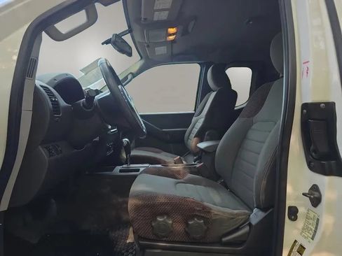 Used 2012 Nissan Frontier PRO-4X AWD/4WD image 15