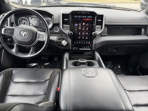 Used 2023 RAM 1500 Laramie AWD/4WD image 2