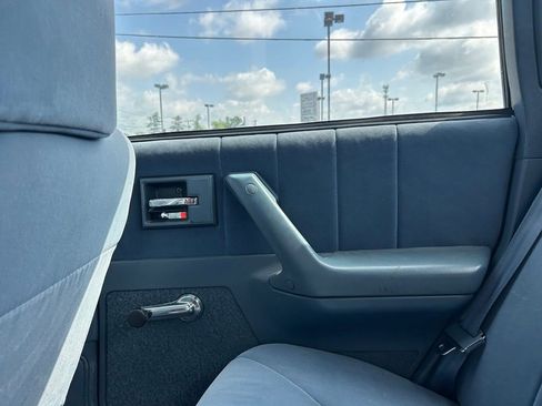 Used 1996 Oldsmobile Cutlass Ciera SL FWD image 20