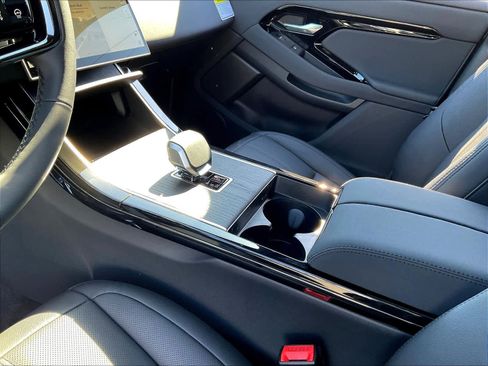 New 2026 Land Rover Range Rover Evoque Dynamic SE image 10