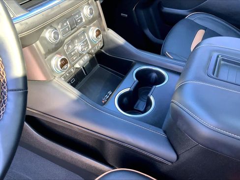 Used 2023 GMC Yukon XL AT4 w/ AT4 Premium Plus Package image 16