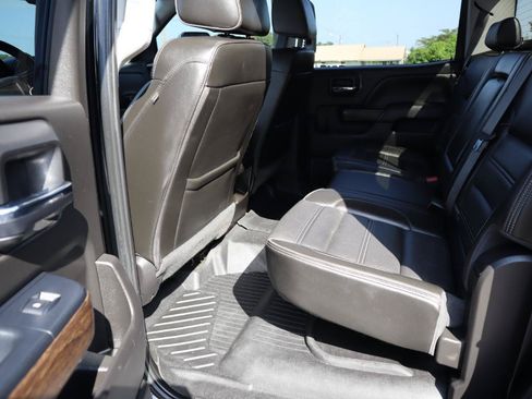 Used 2017 GMC Sierra 2500 Denali w/ Duramax Plus Package AWD/4WD image 16