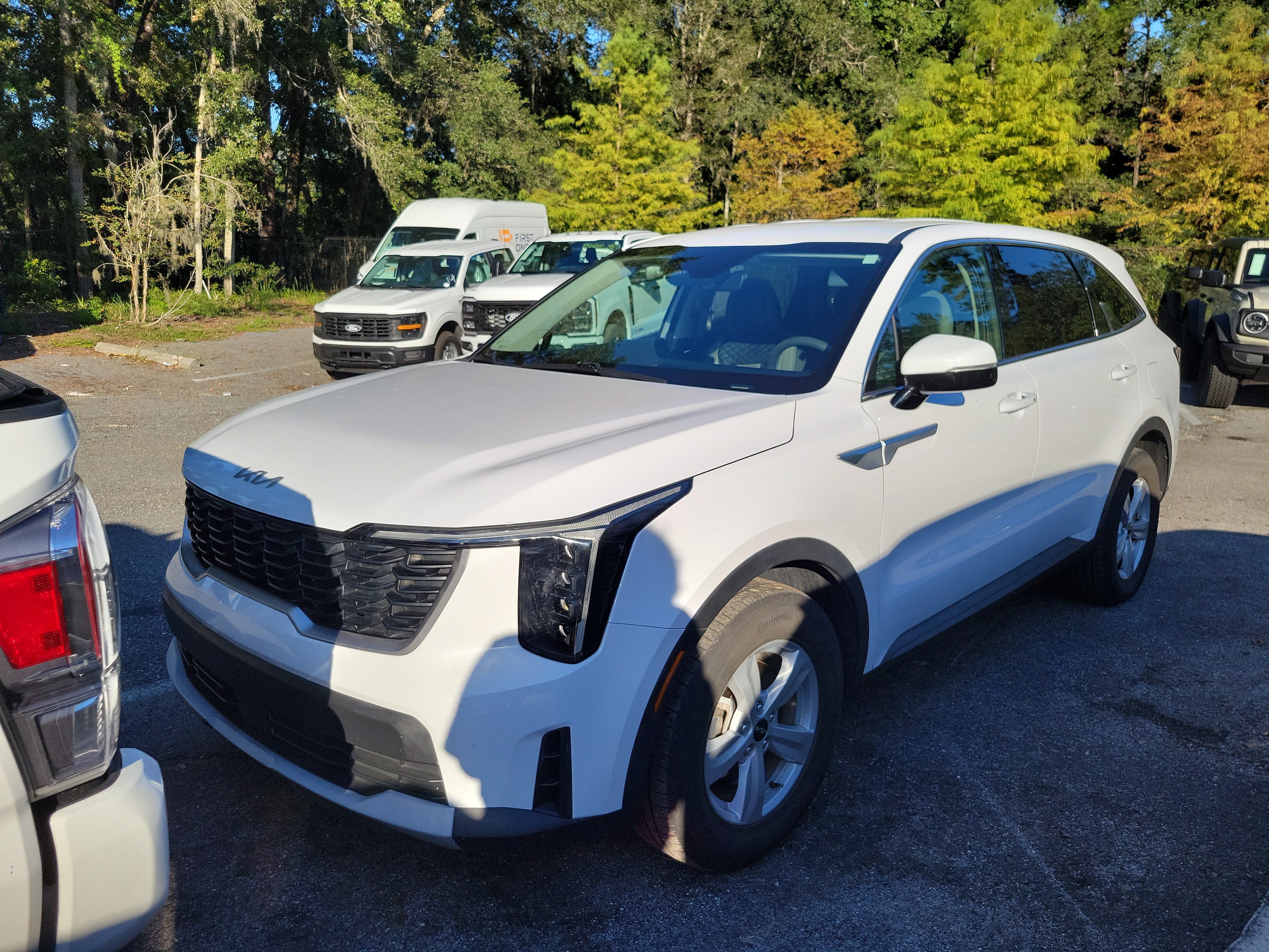Used 2024 Kia Sorento LX FWD image 5