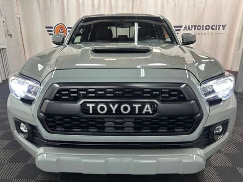 Used 2023 Toyota Tacoma TRD Sport w/ Technology Package AWD/4WD image 3