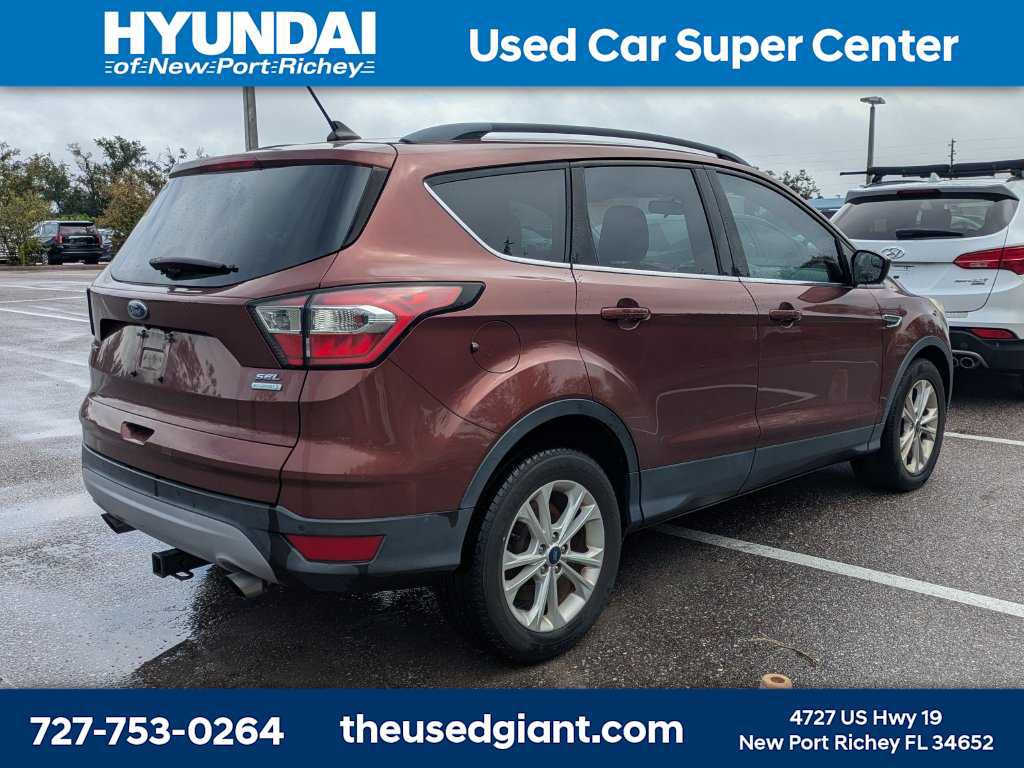 Used 2018 Ford Escape SEL FWD image 2