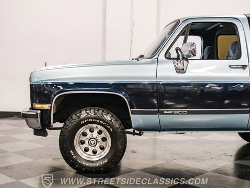 Used 1990 GMC Jimmy SLE image 23