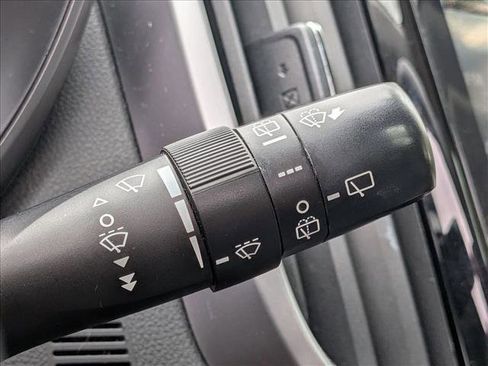 Used 2019 Subaru Ascent Limited image 11