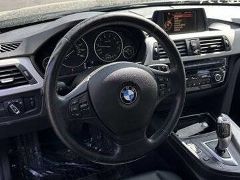 Used 2017 BMW 320i 320i 4dr Sedan image 12