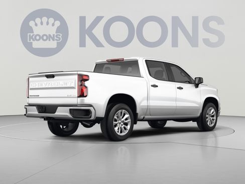 Used 2023 Chevrolet Silverado 1500 Custom AWD/4WD image 4