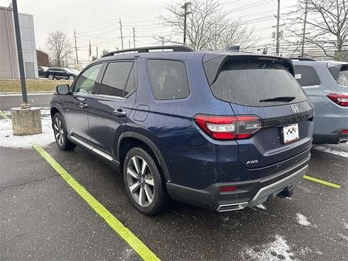 Certified 2024 Honda Pilot Touring image 5