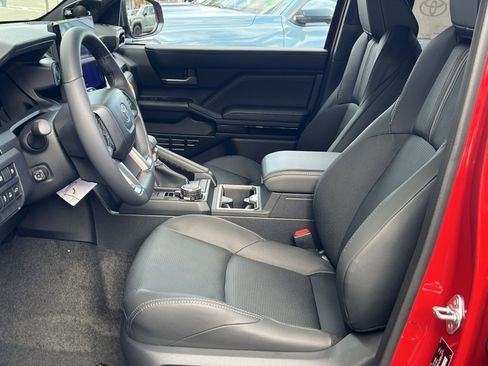 New 2025 Toyota 4Runner Limited image 7