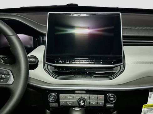 New 2026 Jeep Compass Limited w/ Sun, Sound & Navigation Group AWD/4WD image 10