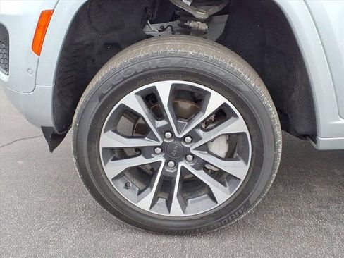 Used 2024 Jeep Grand Cherokee Overland w/ Trailer Tow Package image 31