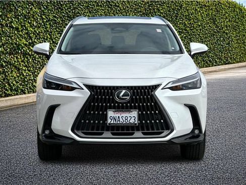 Used 2025 Lexus NX 250 FWD w/ Accessory Package (2T) image 9