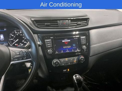 Used 2018 Nissan Rogue S image 12