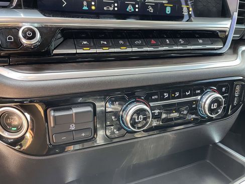 Used 2022 GMC Sierra 1500 SLT w/ SLT Premium Plus Package image 14