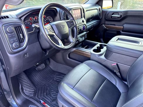 Used 2021 Chevrolet Silverado 1500 LT Trail Boss w/ Convenience Package II image 11