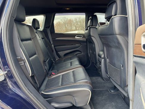 Used 2014 Jeep Grand Cherokee Overland w/ Advanced Technology Group image 18