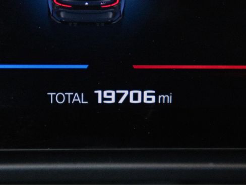 Used 2025 BMW M3 Competition AWD/4WD image 10
