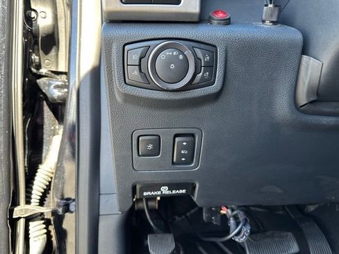 Used 2022 Ford F250 Platinum image 17