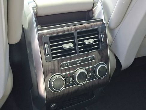 Used 2015 Land Rover Range Rover Sport HSE AWD/4WD image 19