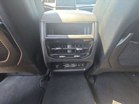 Used 2024 Jeep Grand Cherokee Limited 4xe AWD/4WD image 18