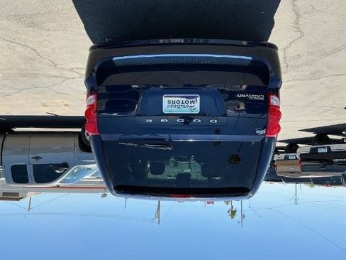 Used 2013 Dodge Grand Caravan SXT w/ UConnect Hands-Free Group image 5