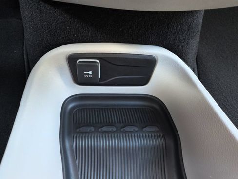 Used 2023 Chrysler Pacifica Touring-L FWD image 45